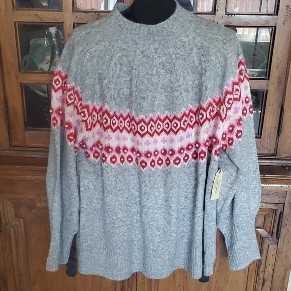 St. John's Bay Sweaters - St. John's Bay Gray Turtleneck with Pink and Red Accents